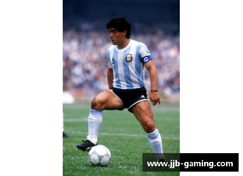 马拉多纳梅西：足球史上的两位传奇球星