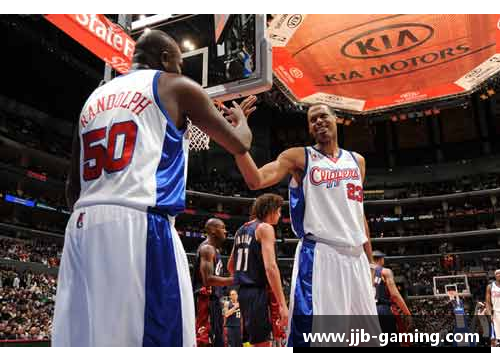 快船客场逆转骑士，保持战绩不俗 - 副本